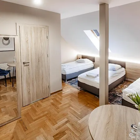 Zodiak Motel Sucha (Bialobrzegi)