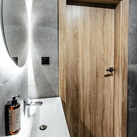 Zodiak Motel Sucha